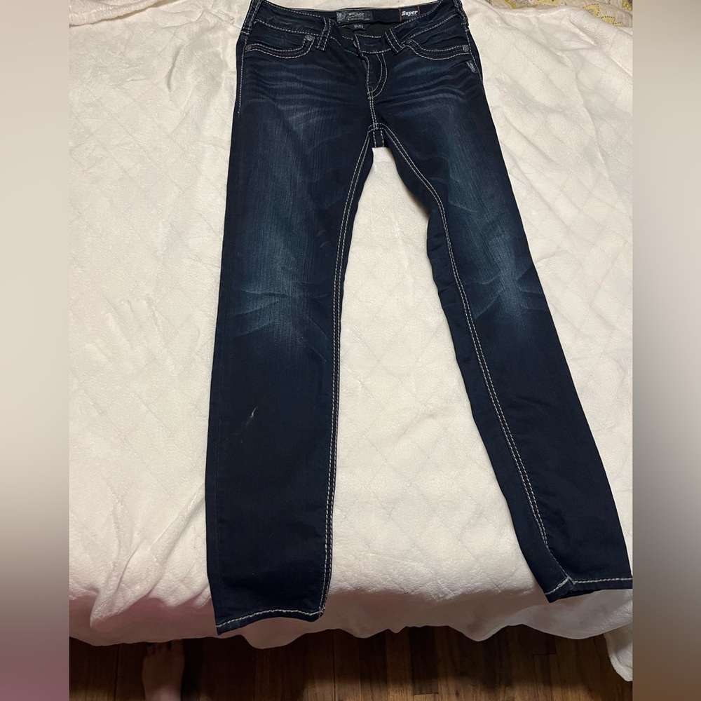 Silver jeans. These are skinny jeans. Dark wash. Super cute